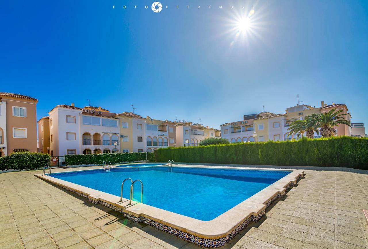 108 Apartament Fabulus Торевиеха Екстериор снимка